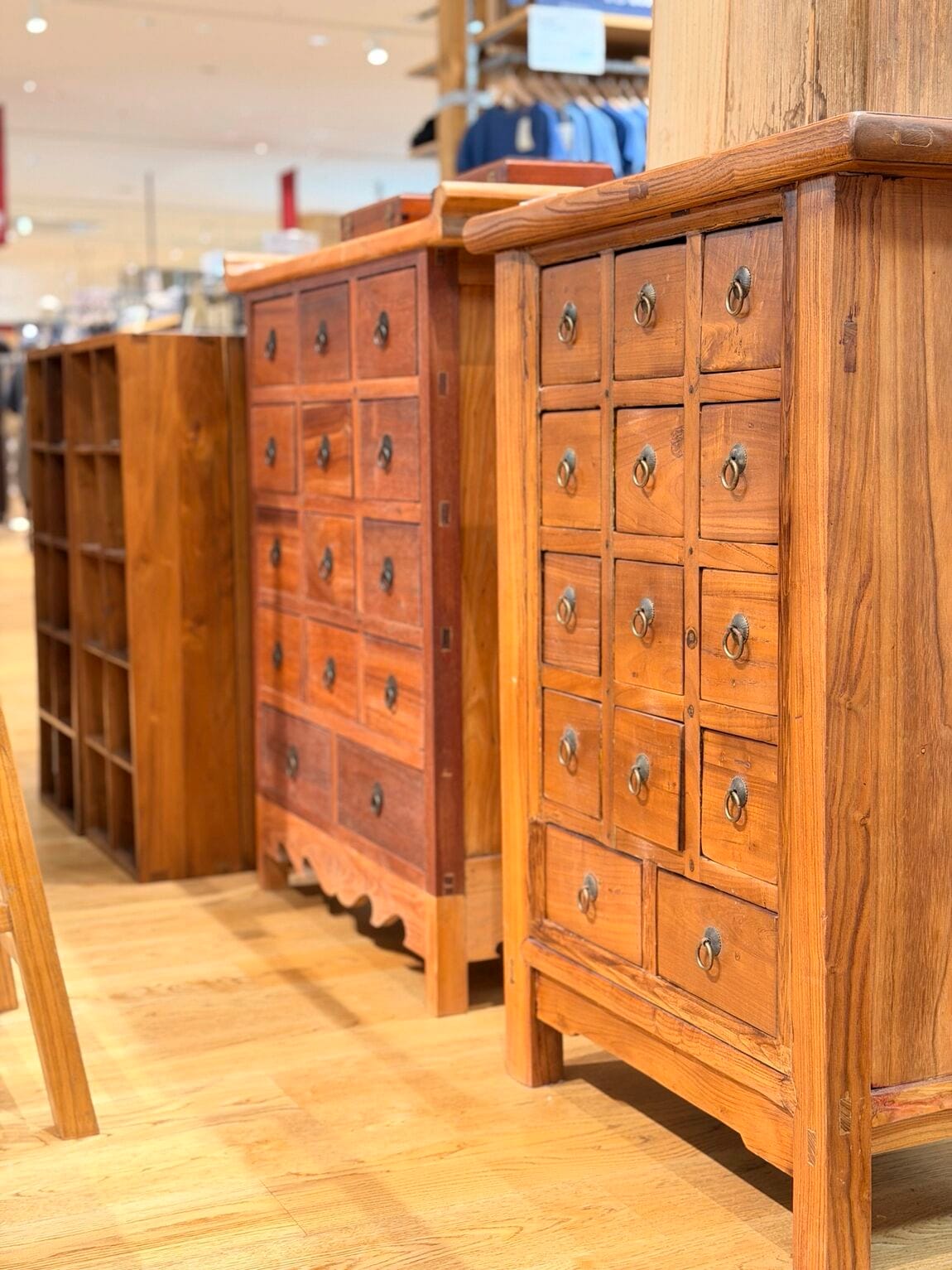 阪急西宮ガーデンズ】日本の古家具が入荷しました。｜無印良品 阪急